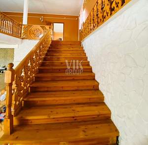 Дом 430м², 3-этажный, участок 10 сот.  