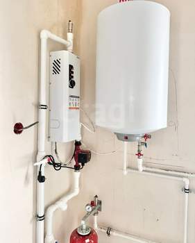 Дом 100м², 2-этажный, участок 6 сот.  