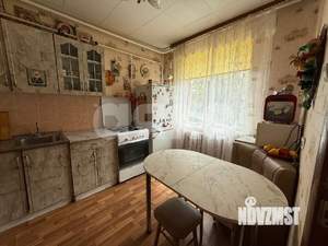Дом 50м², 2-этажный, участок 6 сот.  