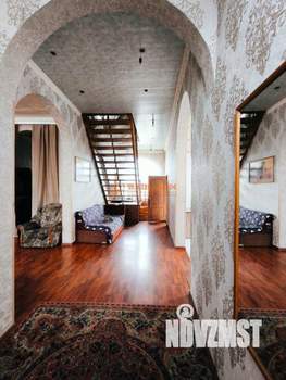 Дом 328м², 2-этажный, участок 6 сот.  