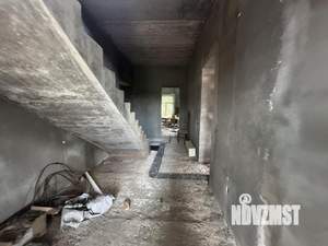 Коттедж 240м², 2-этажный, участок 10 сот.  