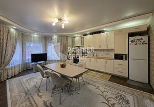 Дом 263м², 2-этажный, участок 15 сот.  