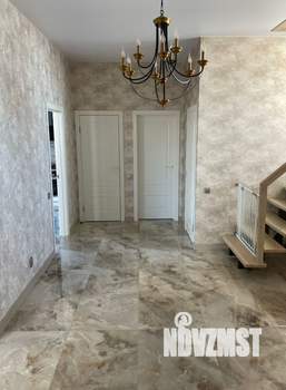 Коттедж 180м², 2-этажный, участок 10 сот.  