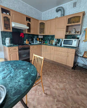 Дом 280м², 3-этажный, участок 15 сот.  
