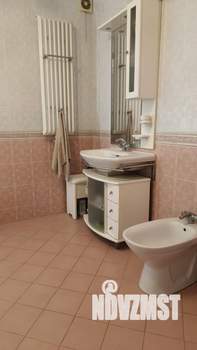 Дом 392м², 2-этажный, участок 17 сот.  