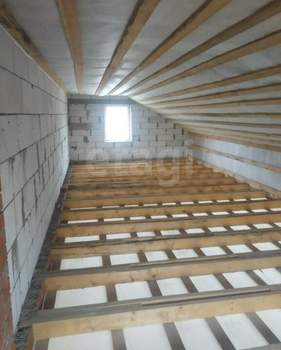 Дом 151м&sup2;, 2-этажный, участок 4 сот.  