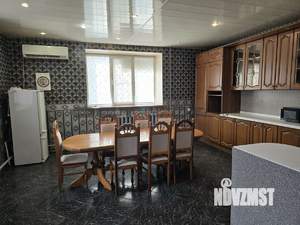 Коттедж 356м², 2-этажный, участок 5 сот.  