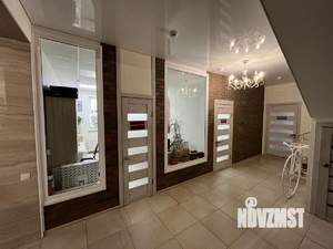 Дом 301м², 2-этажный, участок 10 сот.  