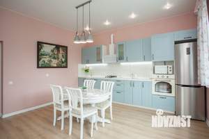 Коттедж 192м², 2-этажный, участок 10 сот.  