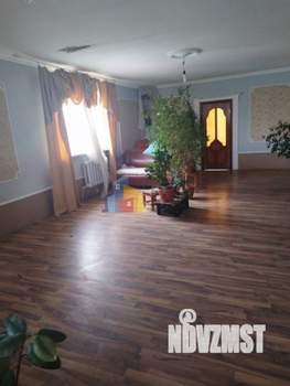 Коттедж 473м², 3-этажный, участок 10 сот.  