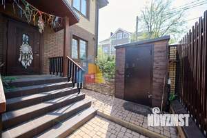 Таунхаус 180м², 3-этажный, участок 1 сот.  