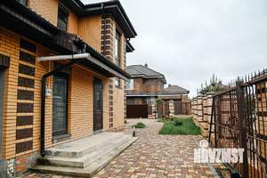 Дом 264м², 2-этажный, участок 12 сот.  