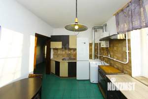 Дом 230м&sup2;, 2-этажный, участок 12 сот.  