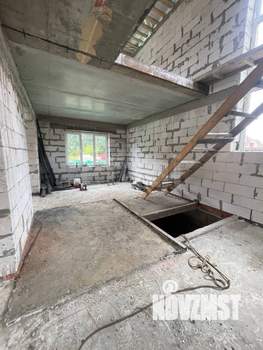 Дом 215м², 2-этажный, участок 9 сот.  