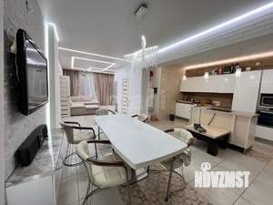 Дом 175м&sup2;, 2-этажный, участок 10 сот.  