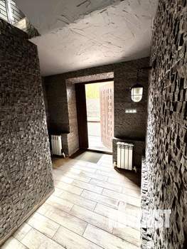 Дом 297м², 2-этажный, участок 8 сот.  