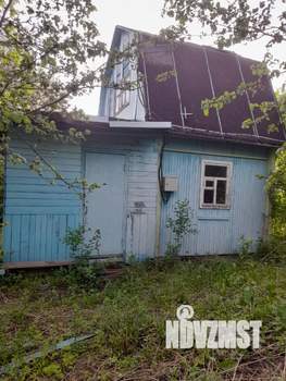 Дом 40м², 2-этажный, участок 6 сот.  