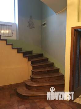Коттедж 480м², 4-этажный, участок 11 сот.  