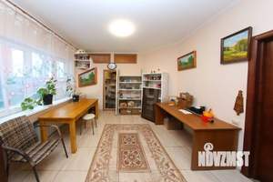 Дом 217м², 2-этажный, участок 10 сот.  