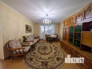 Коттедж 330м², 2-этажный, участок 6 сот.  