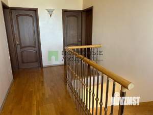 Коттедж 250м², 3-этажный, участок 11 сот.  