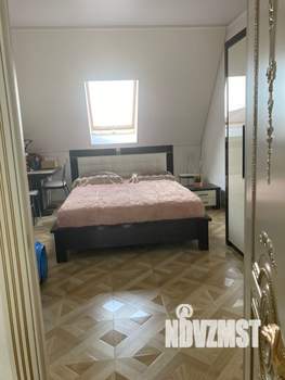 Коттедж 300м², 2-этажный, участок 10 сот.  