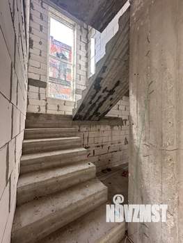 Дом 130м&sup2;, 2-этажный, участок 5 сот.  