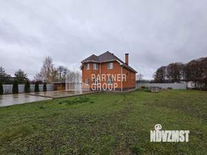 Дом 263м², 2-этажный, участок 15 сот.  