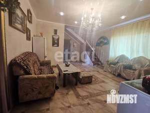 Дом 204м², 2-этажный, участок 10 сот.  