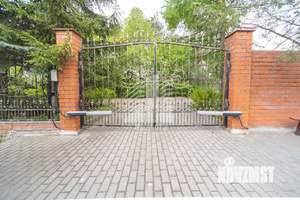 Дом 350м², 2-этажный, участок 18 сот.  