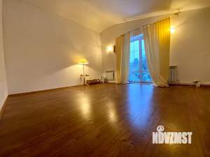 Дом 240м&sup2;, 2-этажный, участок 13 сот.  