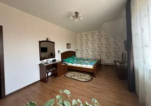 Дом 260м², 2-этажный, участок 10 сот.  
