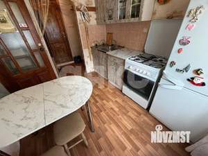 Дом 50м², 2-этажный, участок 6 сот.  