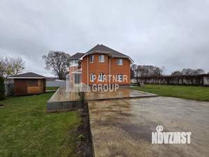 Дом 263м&sup2;, 2-этажный, участок 15 сот.  