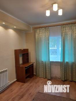 Дом 50м², 2-этажный, участок 6 сот.  