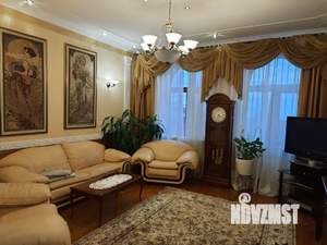 Дом 321м², 2-этажный, участок 589 сот.  