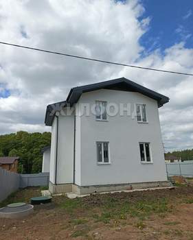 Дом 90м², 2-этажный, участок 5 сот.  