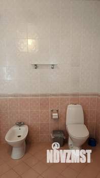 Дом 392м², 2-этажный, участок 17 сот.  