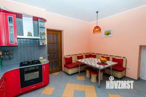 Коттедж 229м², 3-этажный, участок 9 сот.  