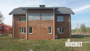 Дом 100м², 2-этажный, участок 6 сот.  