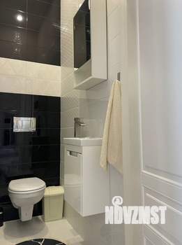 Коттедж 180м², 2-этажный, участок 10 сот.  