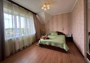 Дом 260м², 2-этажный, участок 10 сот.  