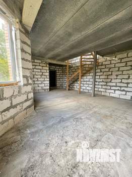 Дом 106м&sup2;, 3-этажный, участок 3 сот.  