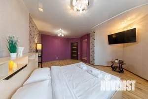 1-к квартира, посуточно, 49м2, 13/16 этаж