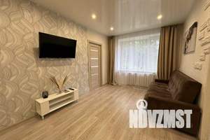 2-к квартира, посуточно, 45м2, 1/5 этаж