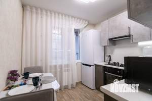 1-к квартира, посуточно, 38м2, 1/10 этаж