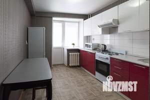 1-к квартира, посуточно, 40м2, 6/9 этаж