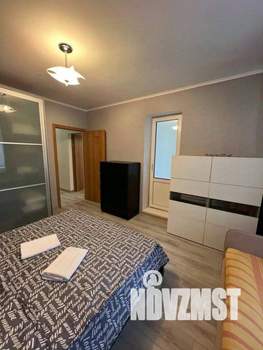 1-к квартира, посуточно, 65м2, 1/1 этаж