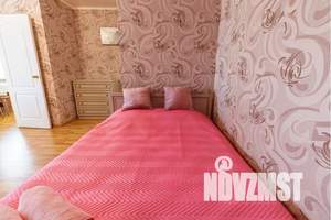 1-к квартира, посуточно, 35м2, 5/5 этаж