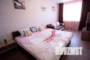 1-к квартира, посуточно, 42м2, 2/17 этаж